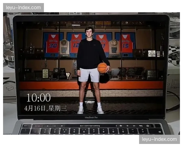 里弗斯追求2.4亿顶薪合同,湖人薪资空间面临严峻考验 里弗斯追求2.4亿顶薪合同,湖人薪资空间面临严峻考验