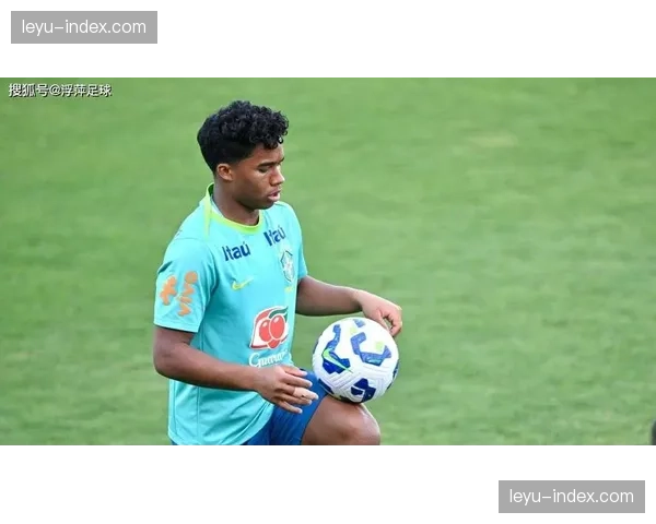 里昂主帅丰塞卡公开督促恩德里克:我对他期望更高 里昂主帅丰塞卡公开督促恩德里克:我对他期望更高