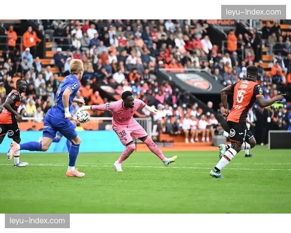 里昂3-2险胜欧塞尔，稳居积分榜上游持续冲击欧战席位